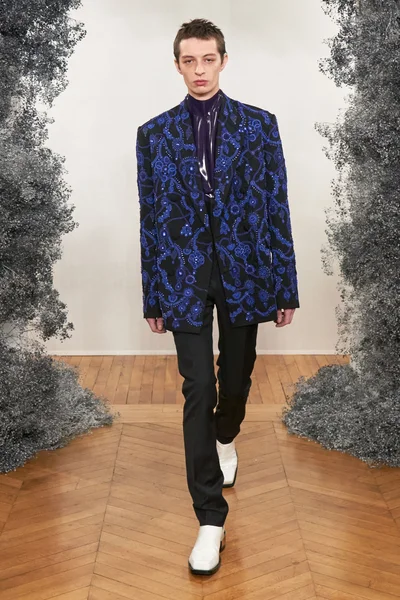 Look 34